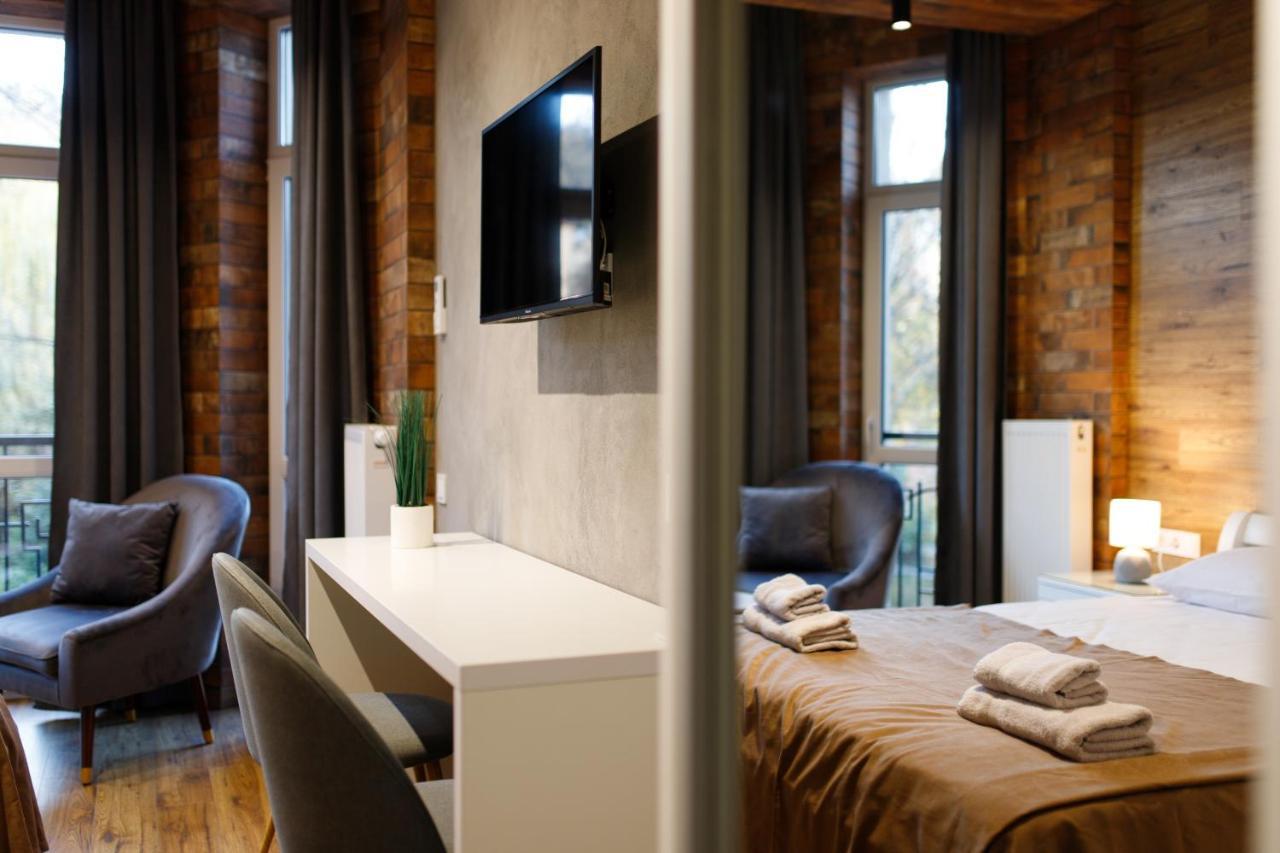 Lux Apartments Lviv Exterior photo