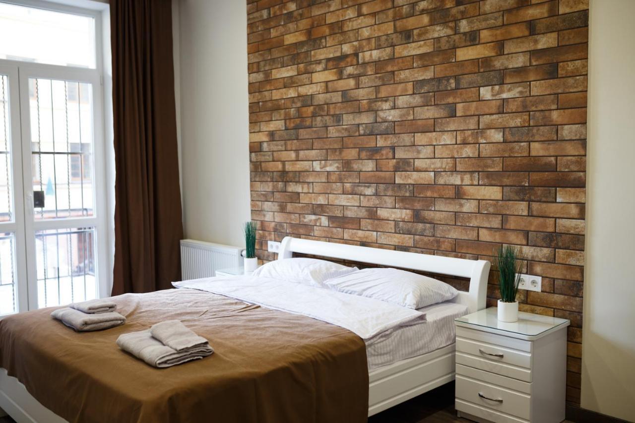 Lux Apartments Lviv Exterior photo